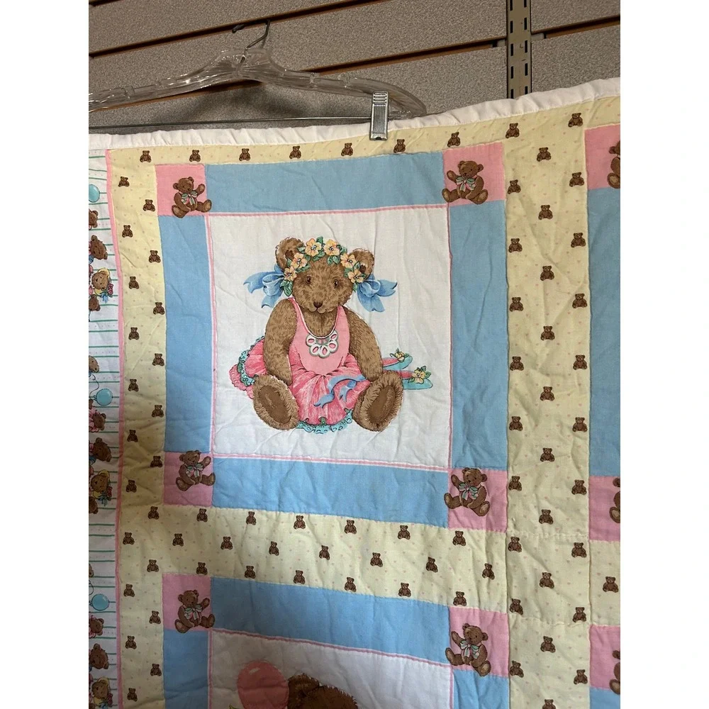 Vintage Teddy Bear Patchwork Baby Quilt Pastel Yellow Pink Blue 40x51 Nursery